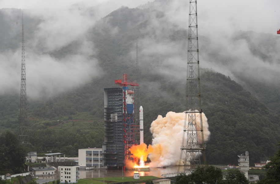 中國大陸去年6月發射載運軍用間諜衛星的「長征二號丁」火箭