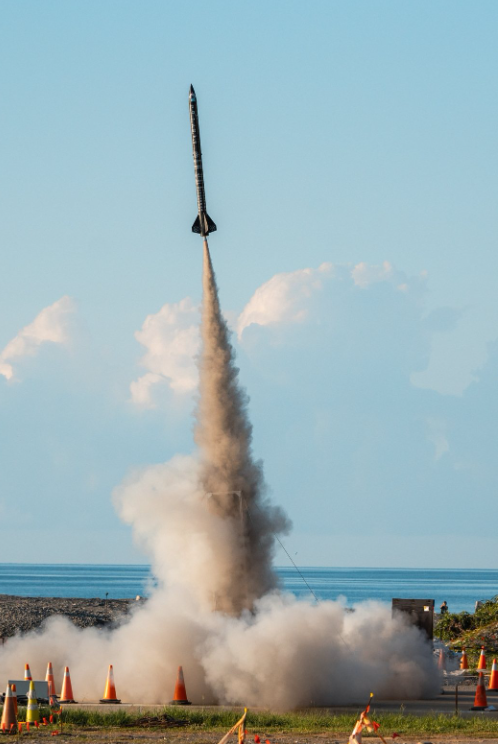淡江大學探空火箭Polaris發射英姿。 淡江/提供。